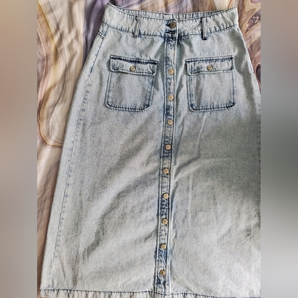 Meli Light Wash Button Front Denim Maxi Skirt - Picture 2 of 9